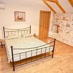 Heritage House Vrime - Stone House With Heated Pool Vila *