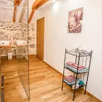 Heritage House Vrime - Stone House With Heated Pool