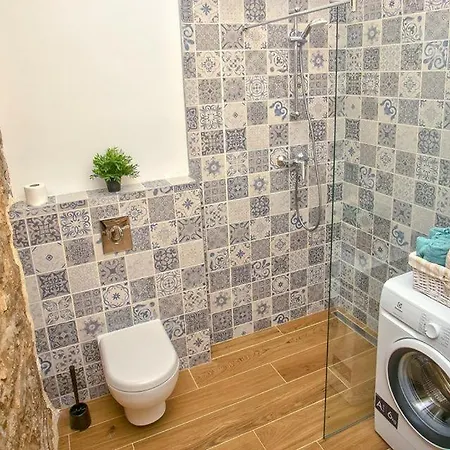 Heritage House Vrime - Stone House With Heated Pool * Velika Cista (Sibenik-Knin)