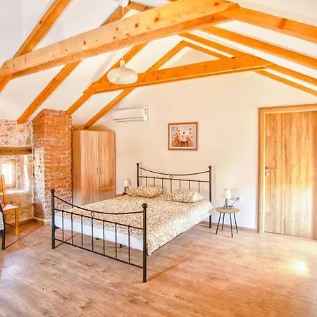 Heritage House Vrime - Stone House With Heated Pool Velika Čista