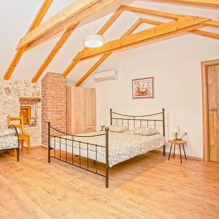 Heritage House Vrime - Stone House With Heated Pool *