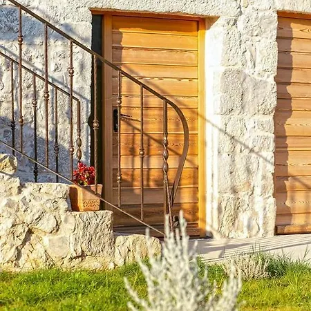 וילה Heritage House Vrime - Stone House With Heated Pool