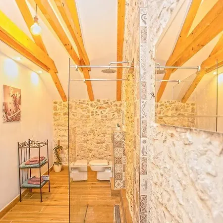 Heritage House Vrime - Stone House With Heated Pool * Velika Cista (Sibenik-Knin)