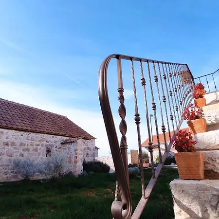 Heritage House Vrime - Stone House With Heated Pool