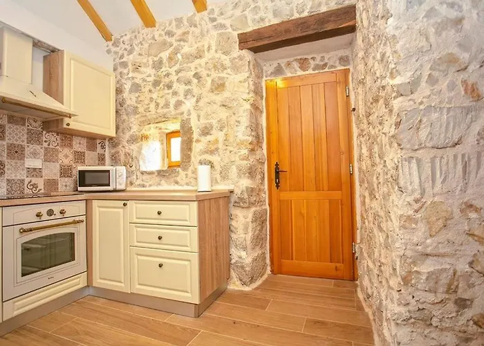 Villa Heritage House Vrime - Stone House With Heated Pool Velika Cista (Sibenik-Knin)