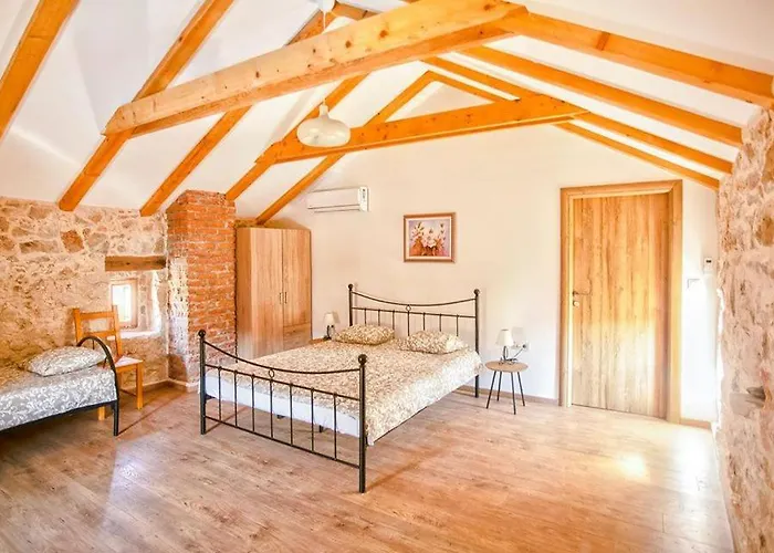 Heritage House Vrime - Stone House With Heated Pool Velika Cista (Sibenik-Knin)