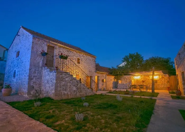 Heritage House Vrime - Stone House With Heated Pool *