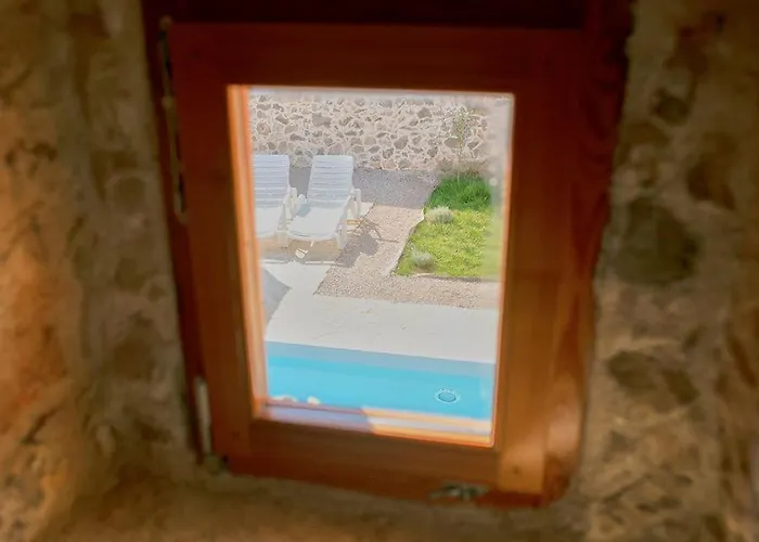 Villa Heritage House Vrime - Stone House With Heated Pool *