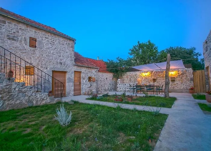Villa Heritage House Vrime - Stone House With Heated Pool Velika Cista (Sibenik-Knin)