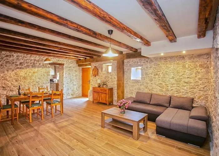 Villa Heritage House Vrime - Stone House With Heated Pool