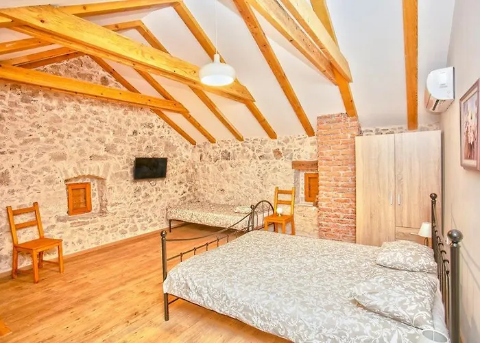 Heritage House Vrime - Stone House With Heated Pool *