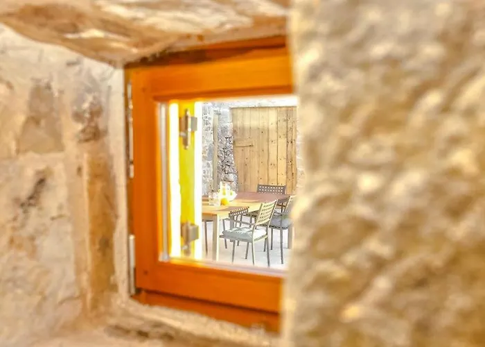 Villa Heritage House Vrime - Stone House With Heated Pool *