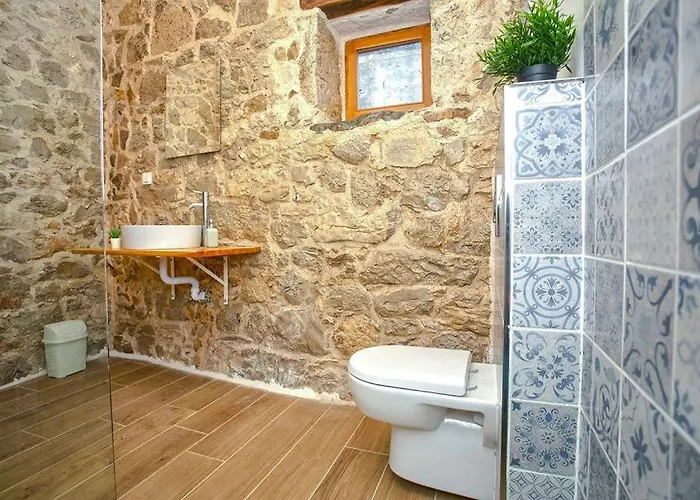 Heritage House Vrime - Stone House With Heated Pool