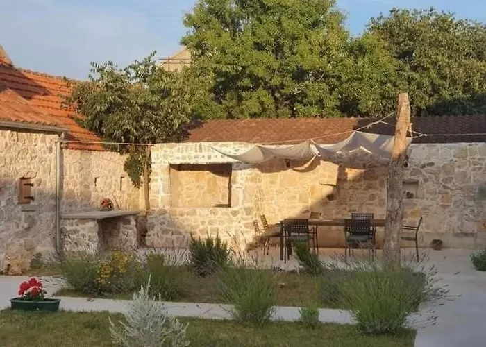 Heritage House Vrime - Stone House With Heated Pool Velika Cista (Sibenik-Knin)